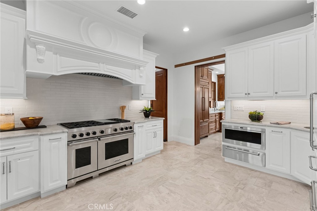 1243 Via Venezia Property Photo 18
