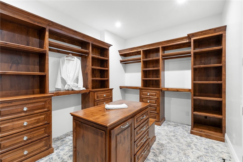 1243 Via Venezia Property Photo 44