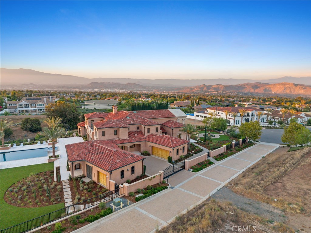 1243 Via Venezia Property Photo 72