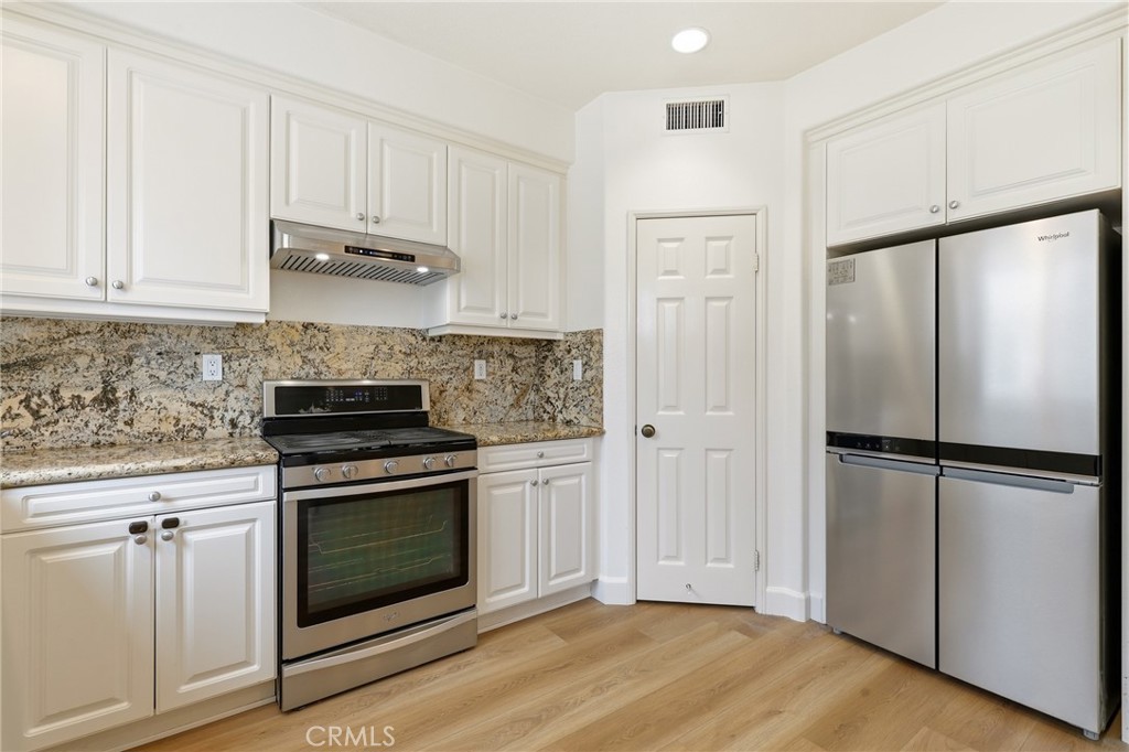 355 Flyers Lane Property Photo 12