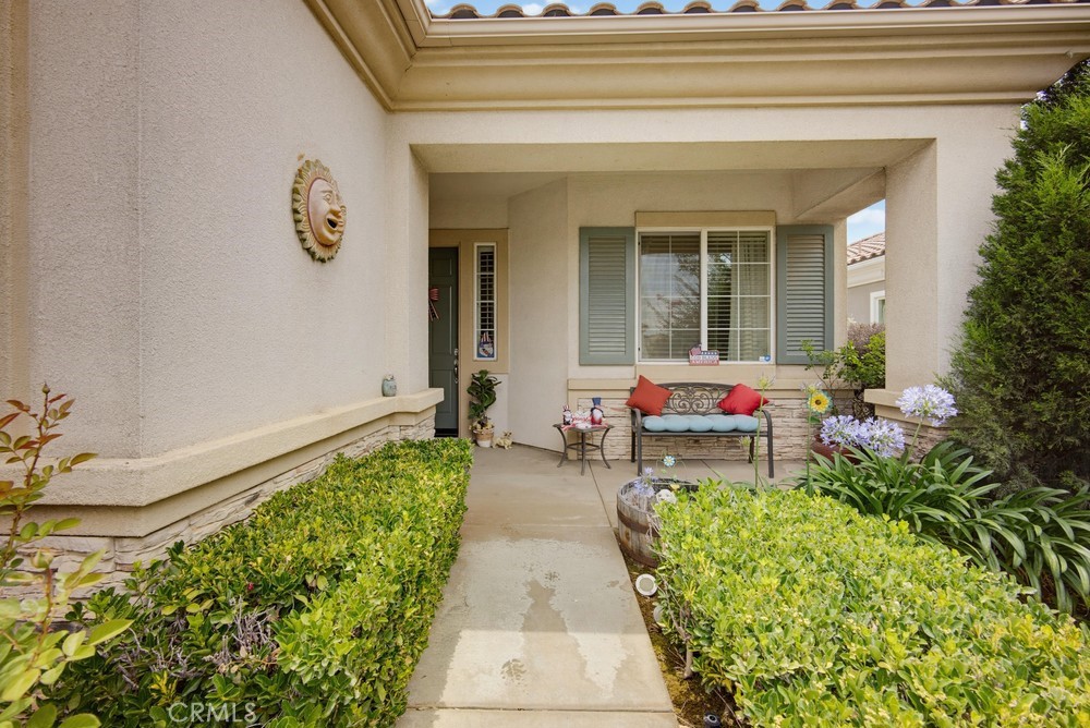 913 Avenal Property Photo 4