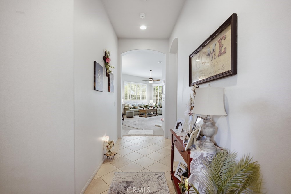 913 Avenal Property Photo 7