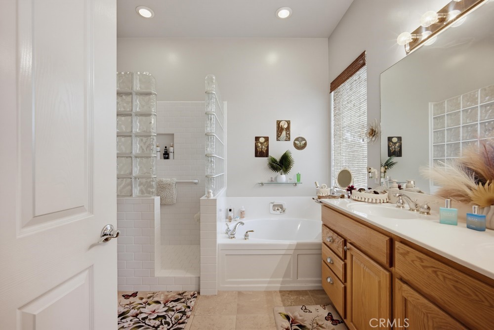 913 Avenal Property Photo 24
