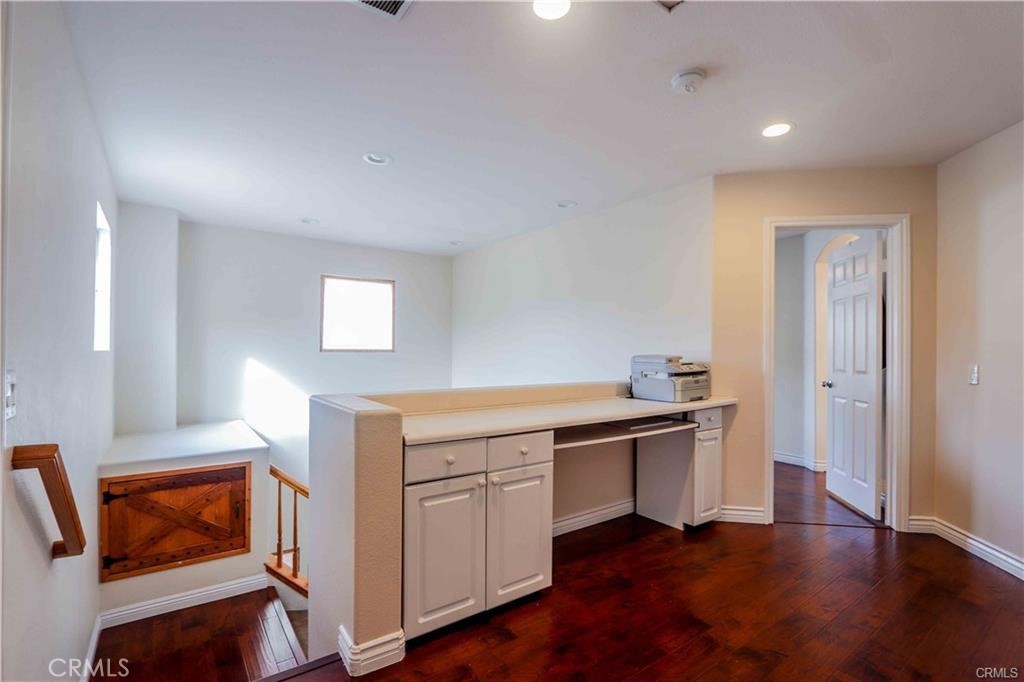 11 Mondrian Property Photo 24