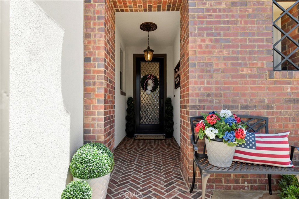 10 Jenny Property Photo 3