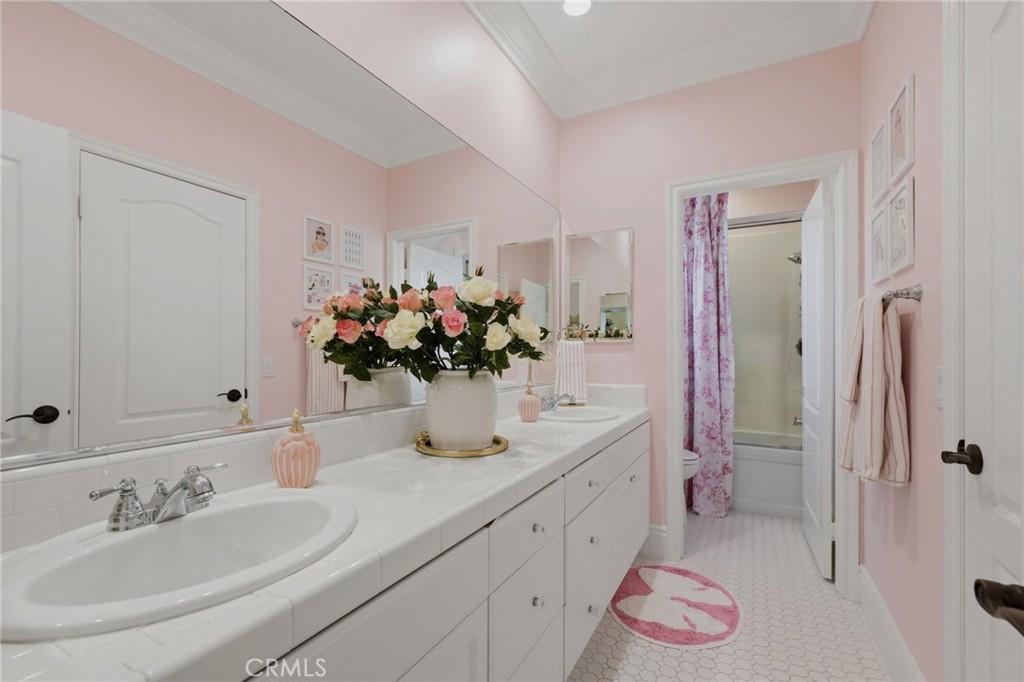 10 Jenny Property Photo 45