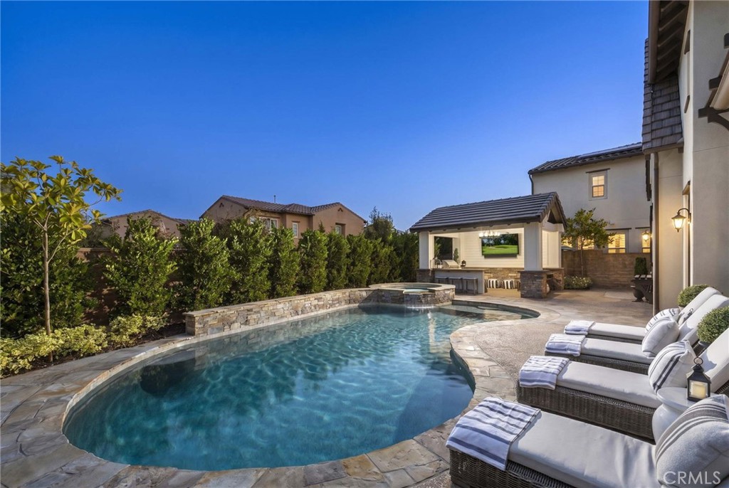 10 Jenny Property Photo 54