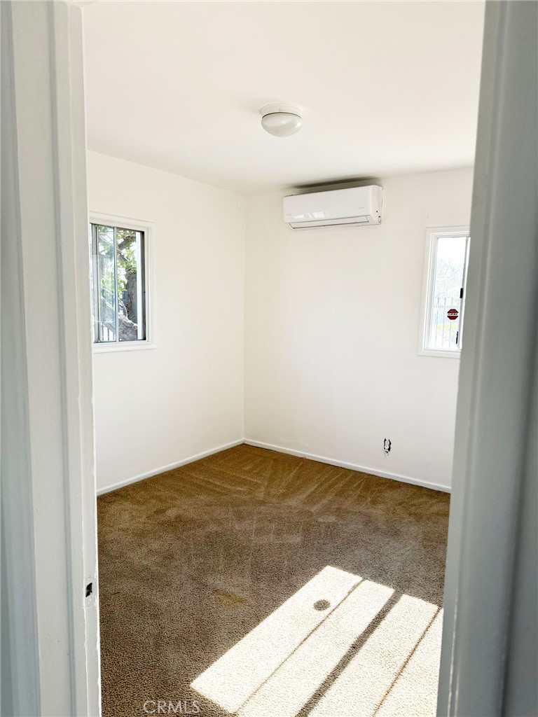 1330 S Reservoir Street Property Photo 6