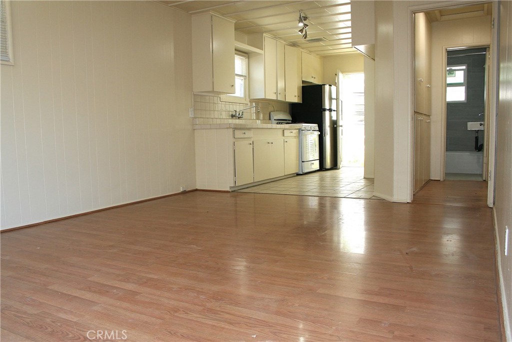19154 Beach Boulevard B Property Photo 2
