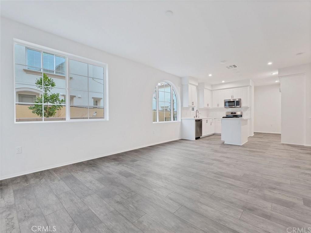 8149 Inventor Property Photo 3