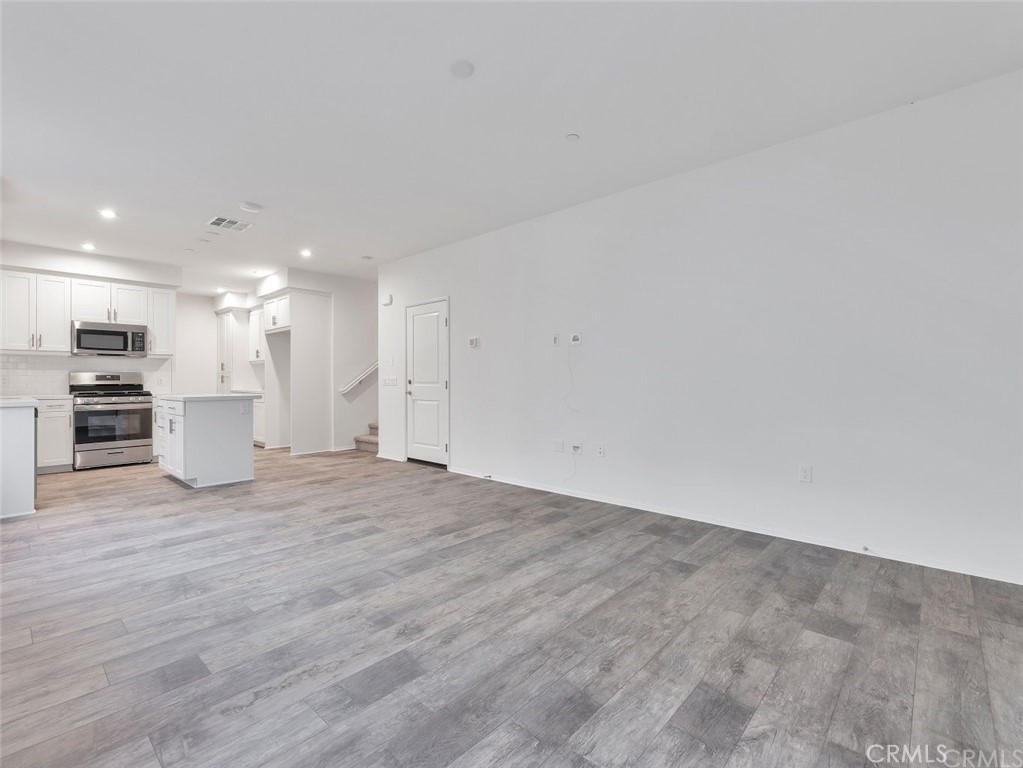 8149 Inventor Property Photo 4