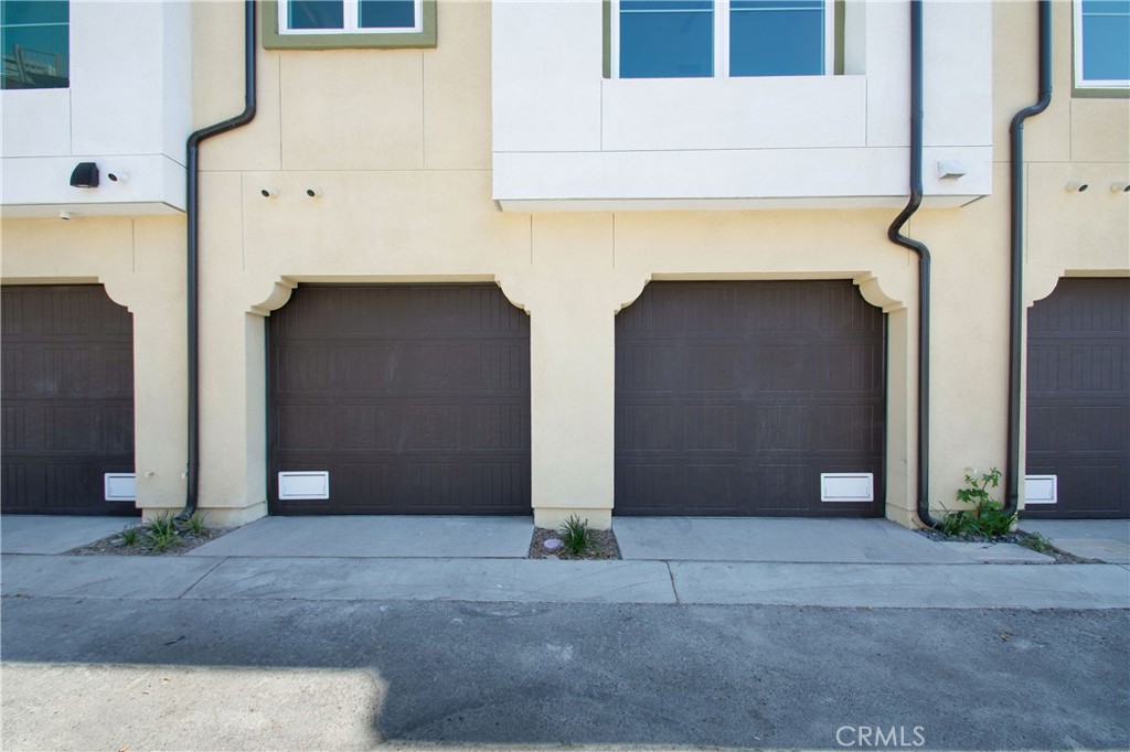 1523 Doheny Property Photo 31