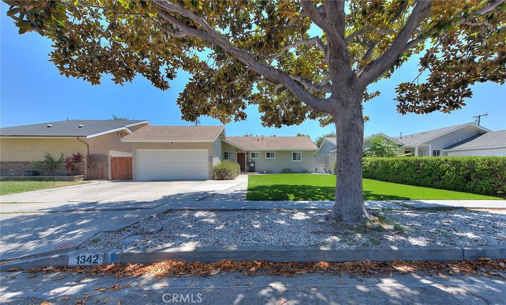 1342 W Southgate Property Photo 1
