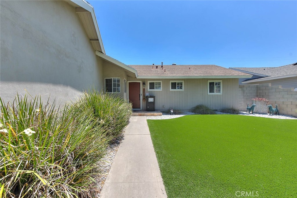 1342 W Southgate Property Photo 3