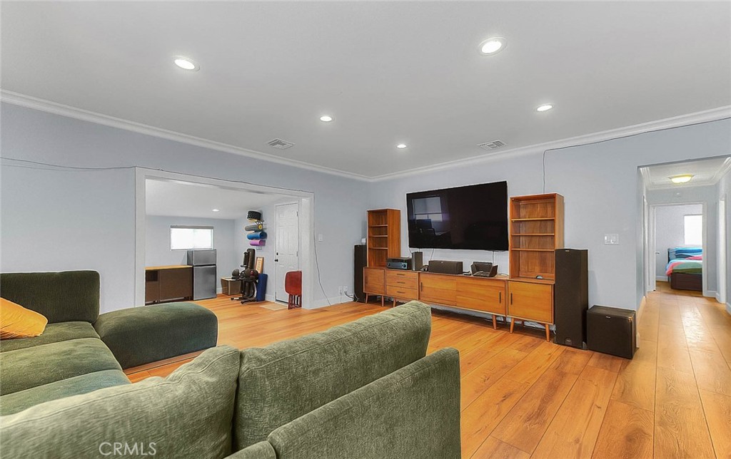 1342 W Southgate Property Photo 7