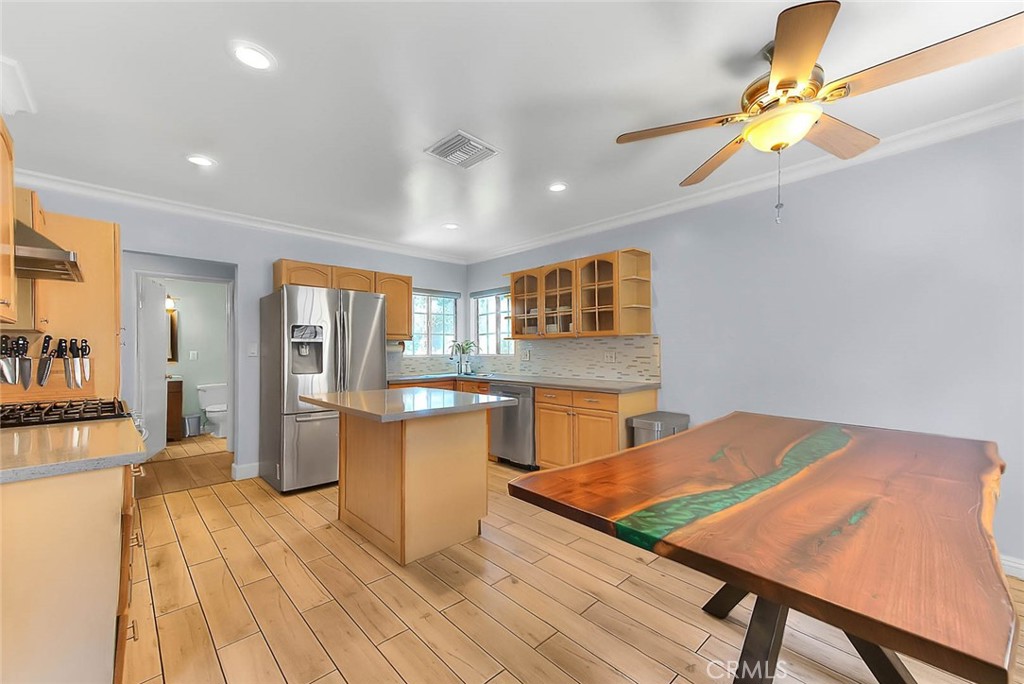 1342 W Southgate Property Photo 18