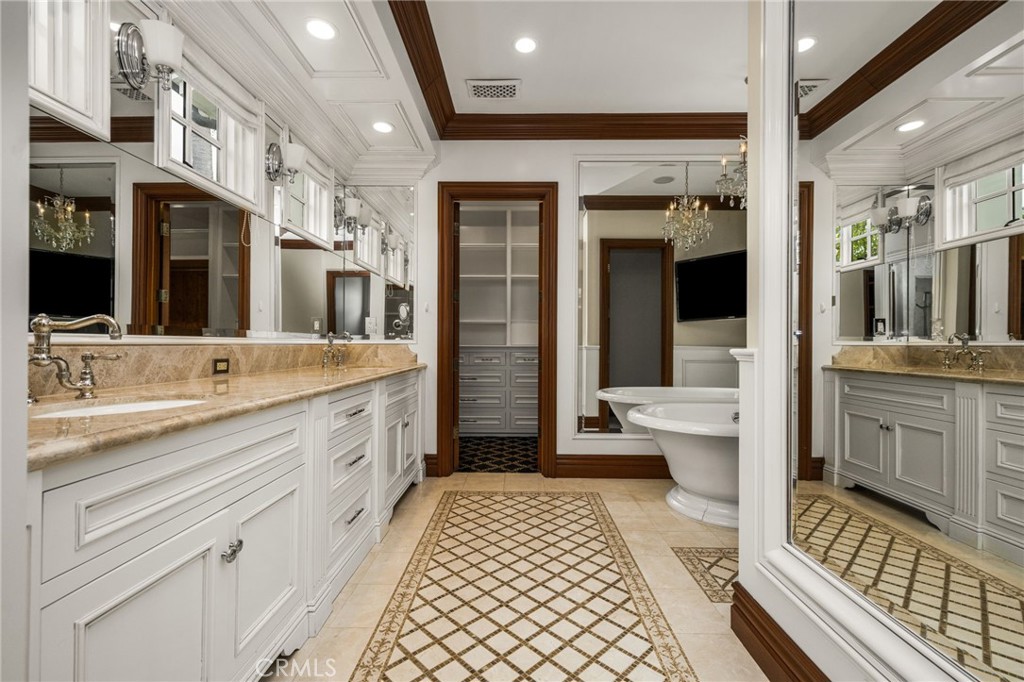 93 Giralda Property Photo 28