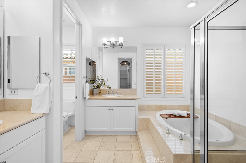 10 Newton Court Property Photo 24