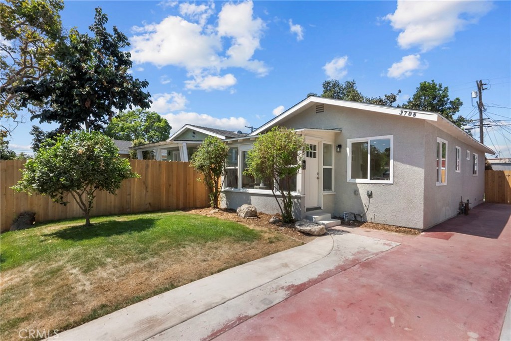 3705 S St Andrews Property Photo 2