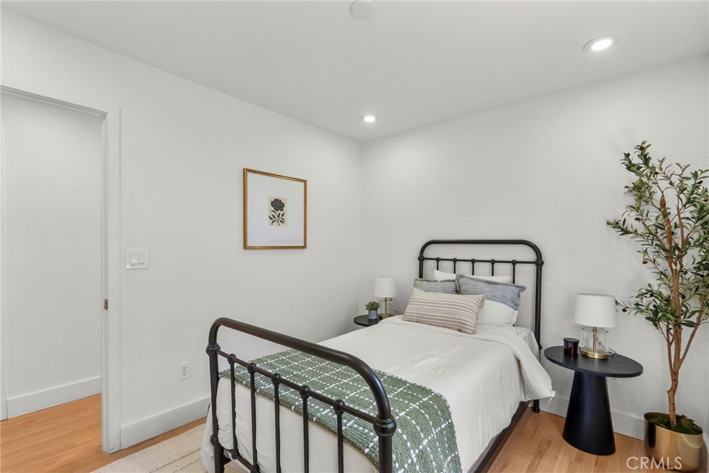 3705 S St Andrews Property Photo 15