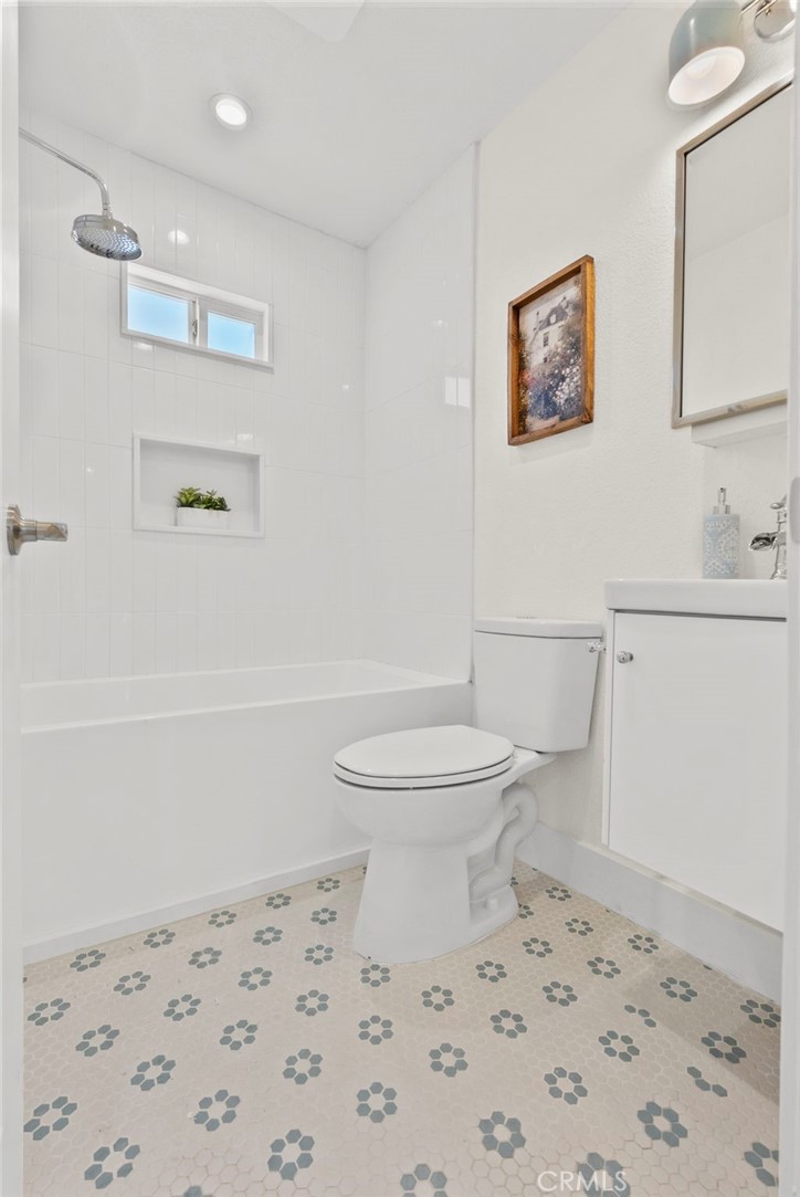 3705 S St Andrews Property Photo 17