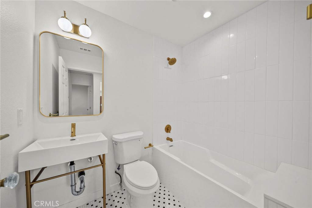 1848 Middleton Property Photo 20