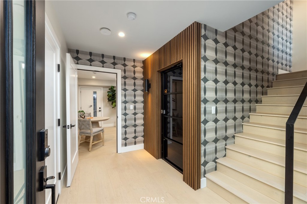16811 14th Property Photo 3