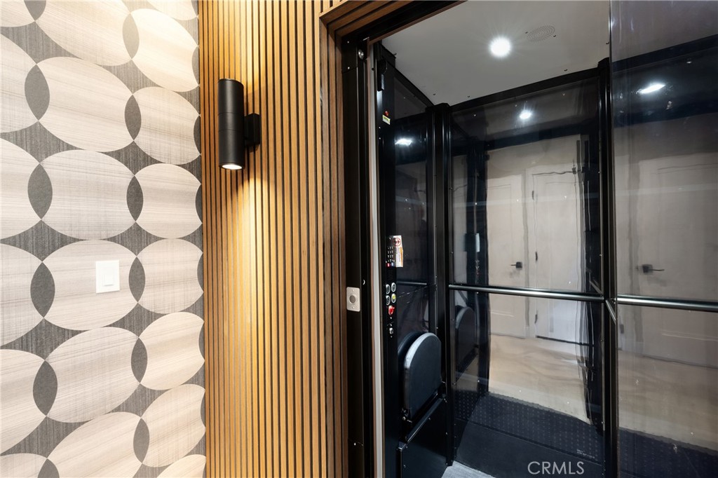 16811 14th Property Photo 4