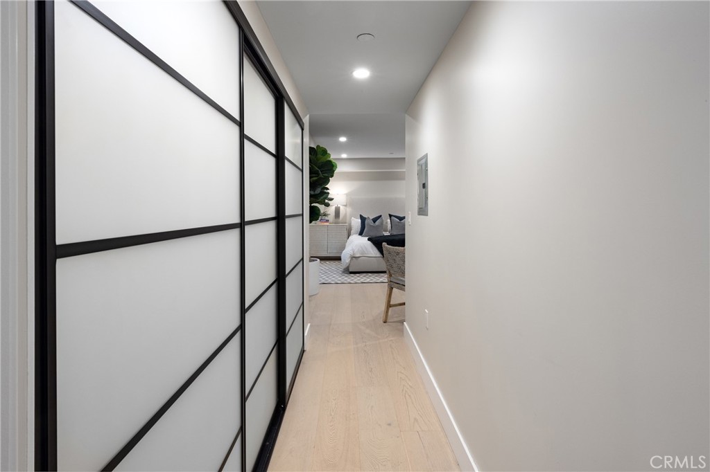 16811 14th Property Photo 5