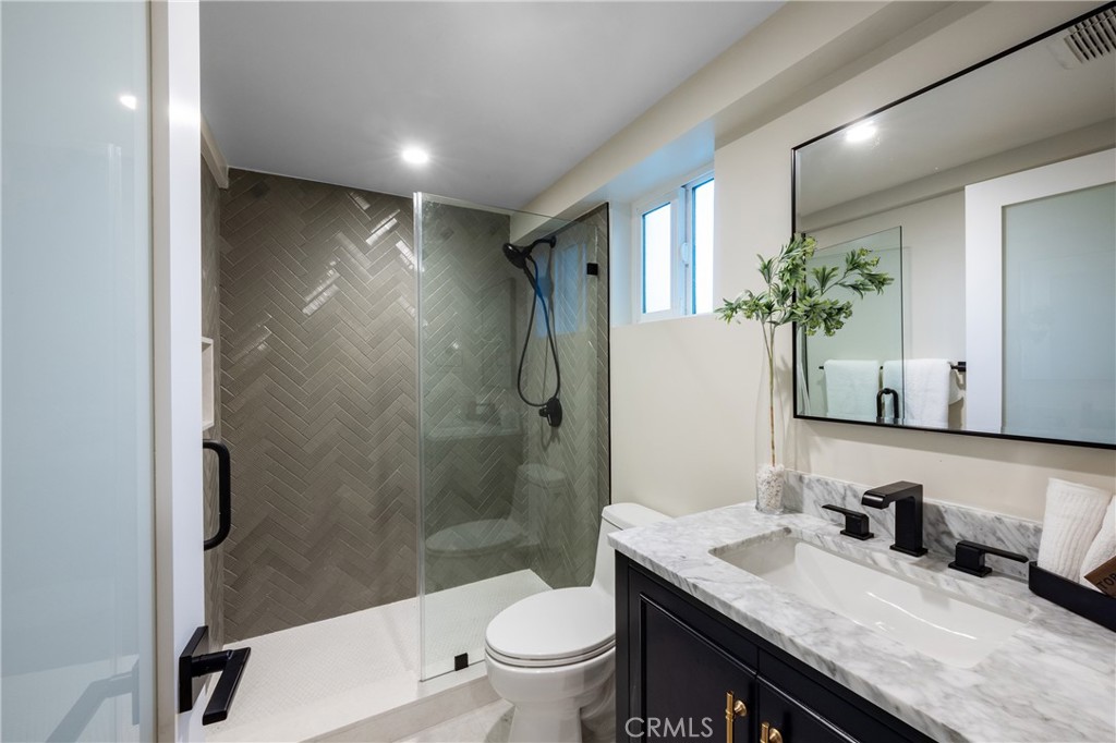16811 14th Property Photo 9