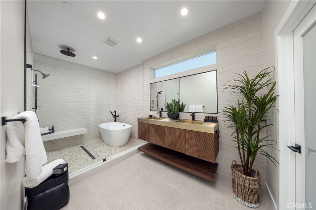 16811 14th Property Photo 14