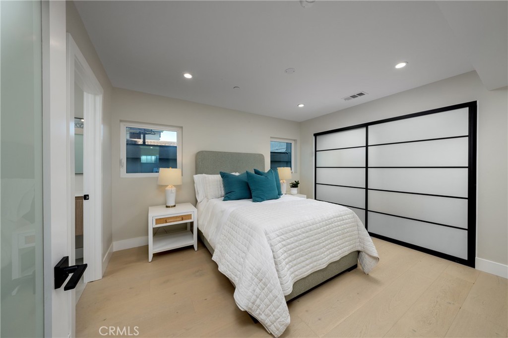 16811 14th Property Photo 21