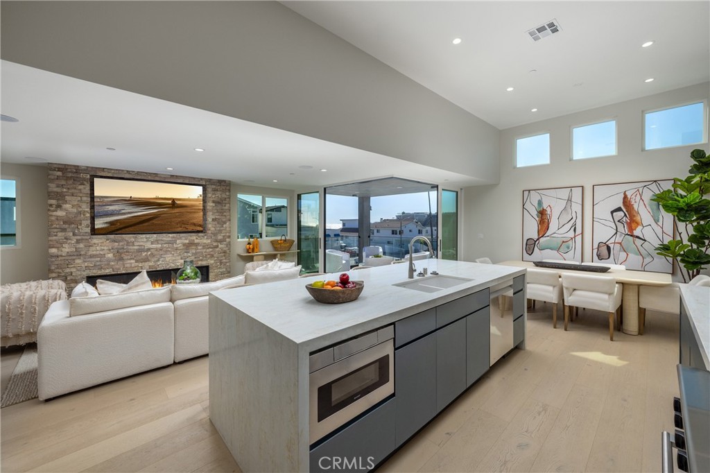 16811 14th Property Photo 26