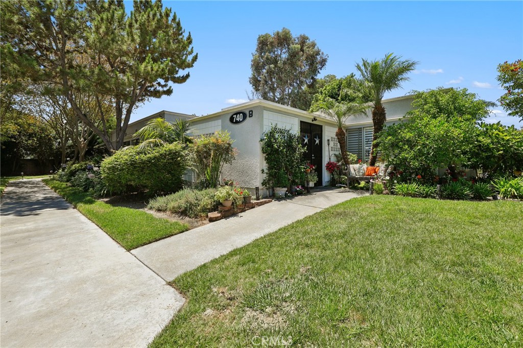 740 Avenida Majorca B Property Photo 1