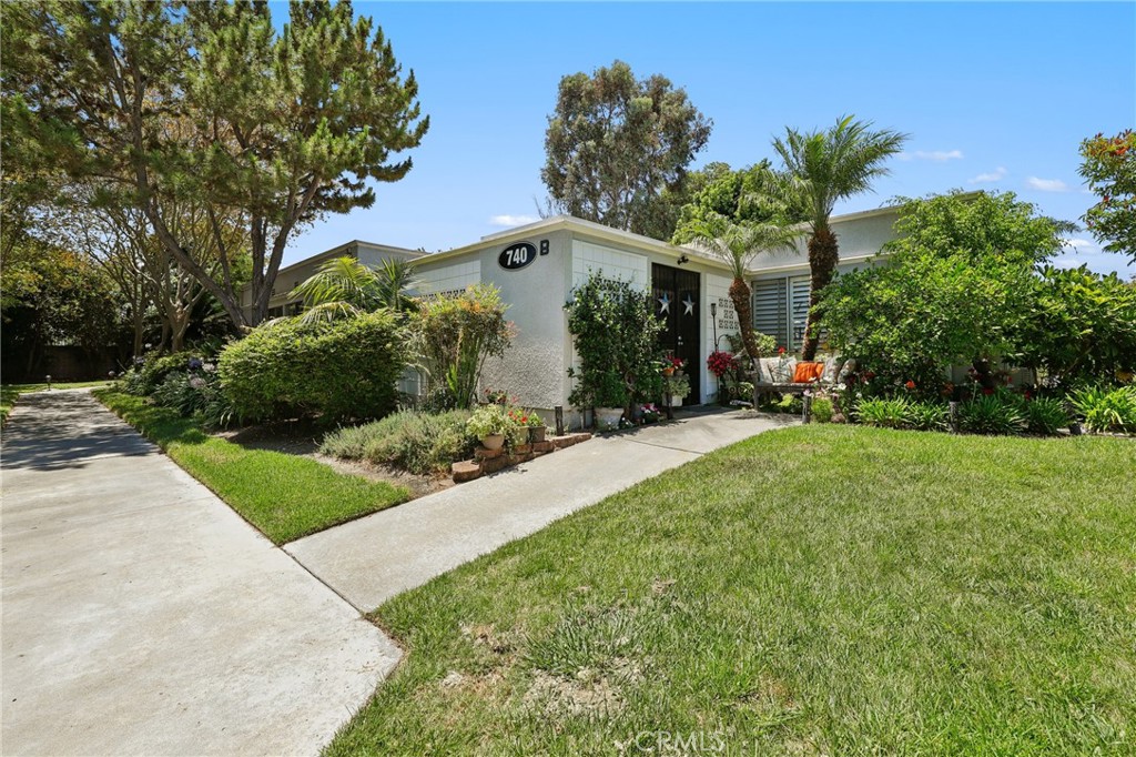 740 Avenida Majorca B Property Photo 1