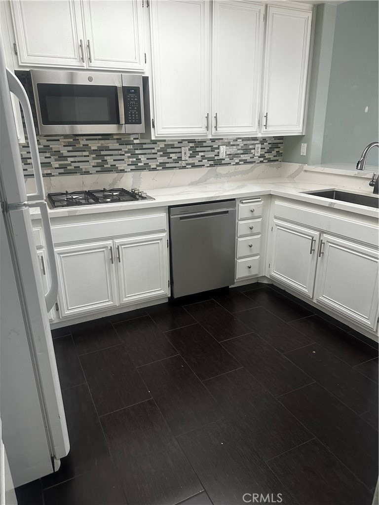 27 Gauguin Circle Property Photo 5