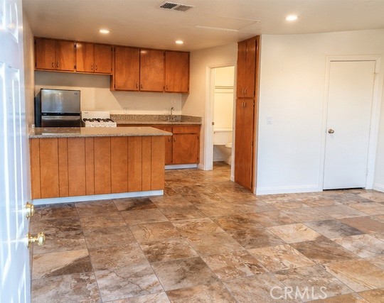 6424 Athol Property Photo 4