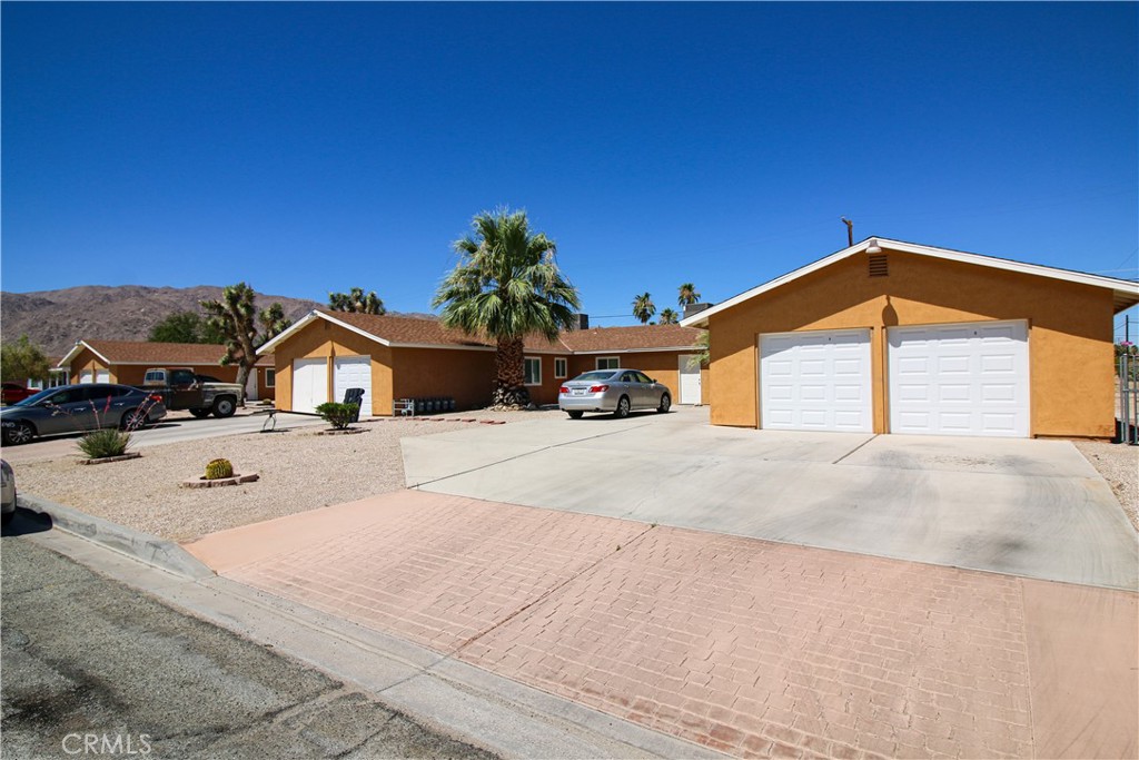 6424 Athol Property Photo 10