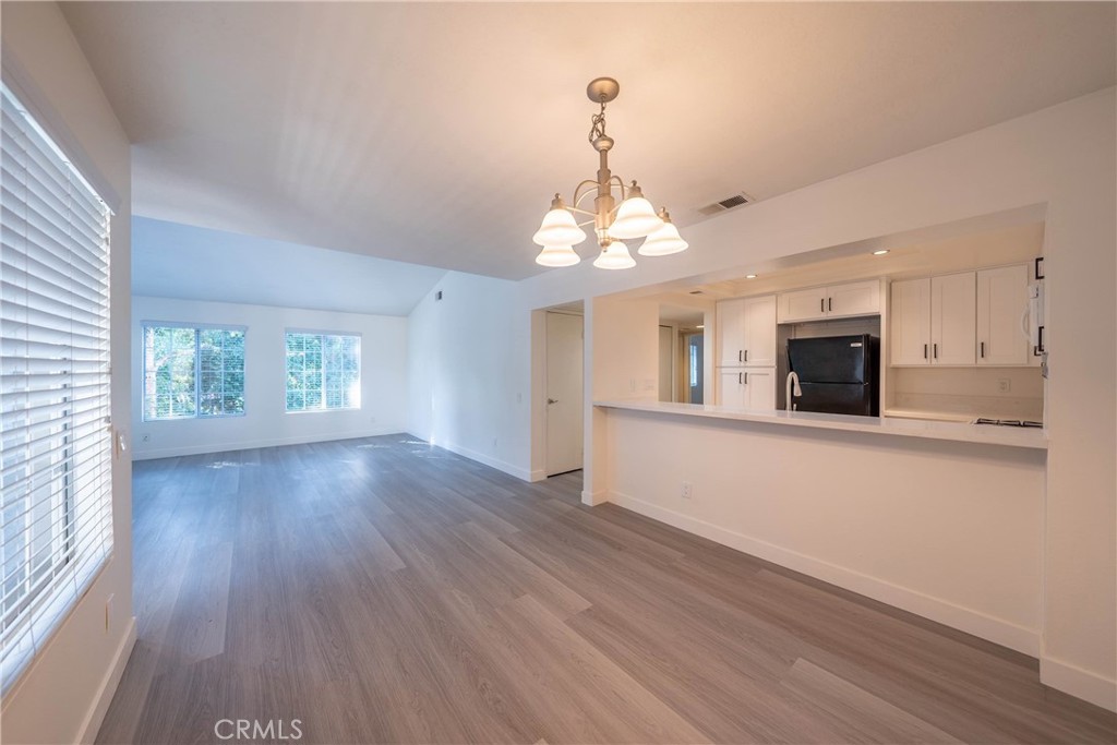 71 Woodleaf Property Photo 1