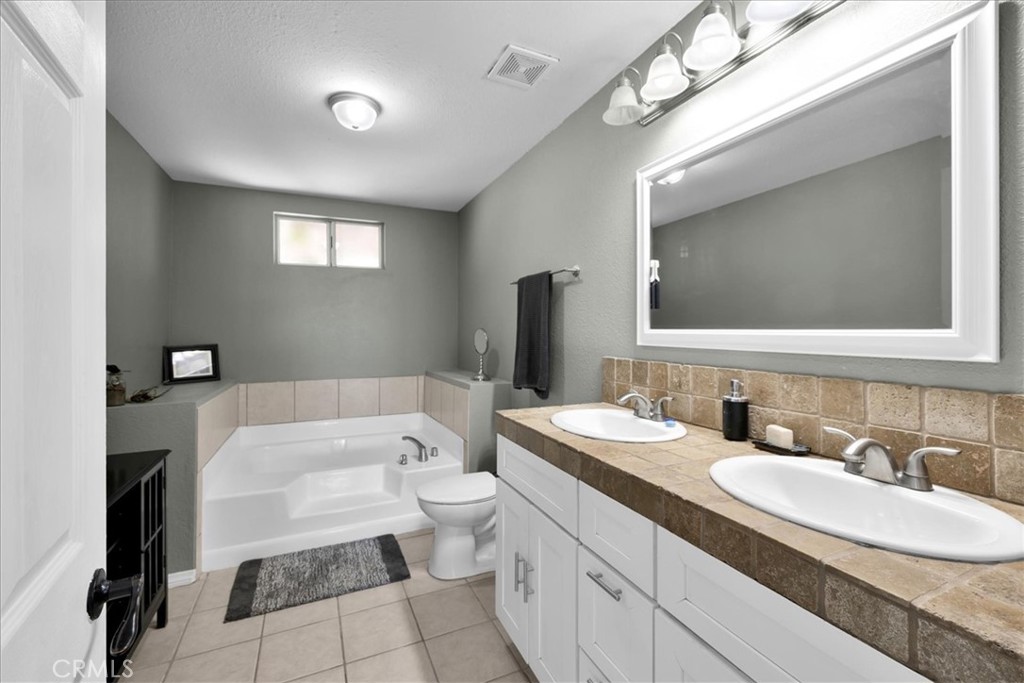 3633 Bluegrass Property Photo 27
