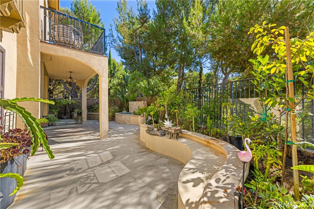 21 Rose Trellis Property Photo 59