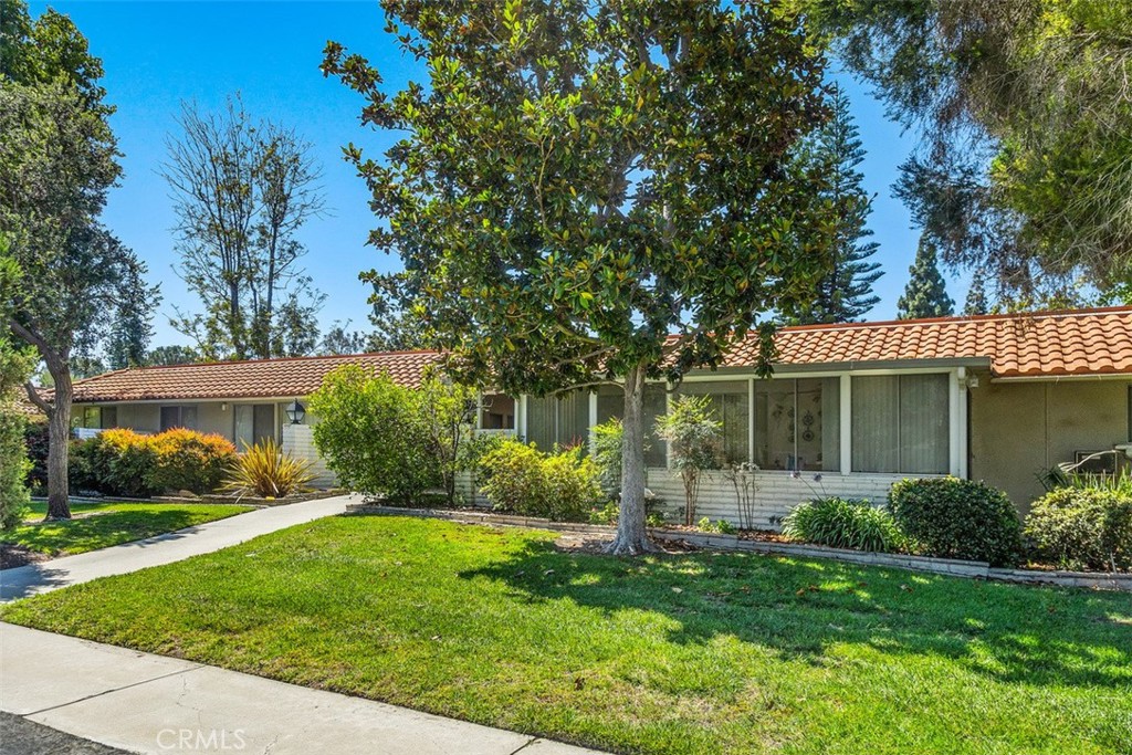 802 Ronda Mendoza N Property Photo
