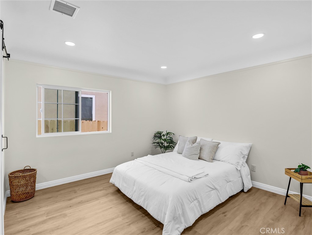 5738 S Mullen Avenue Property Photo 15