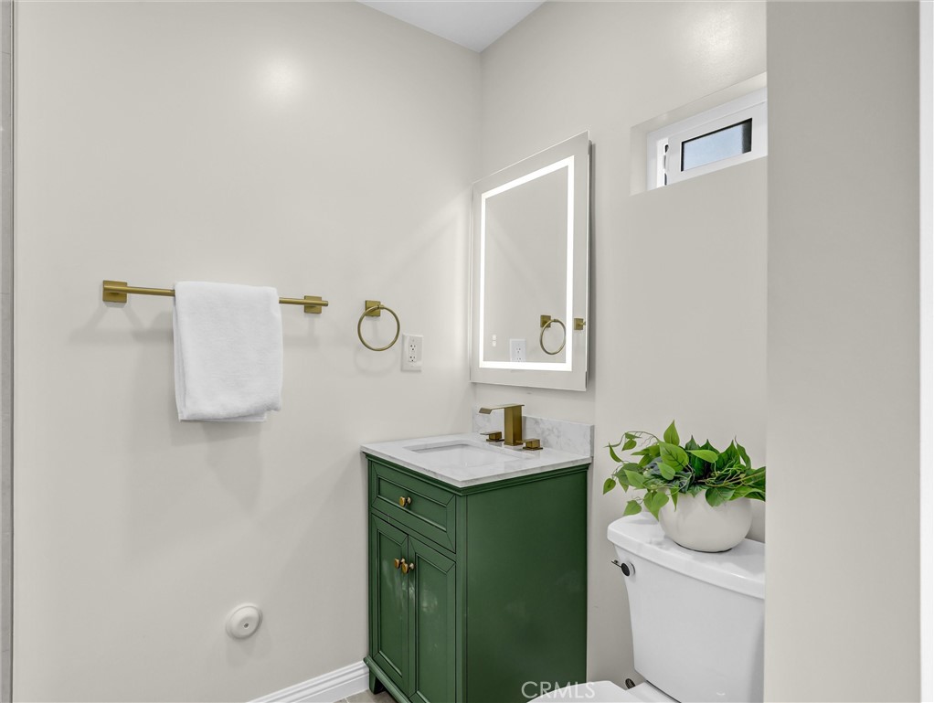 5738 S Mullen Avenue Property Photo 17