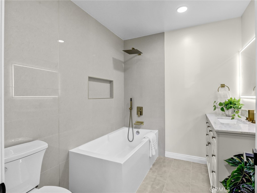 5738 S Mullen Avenue Property Photo 19