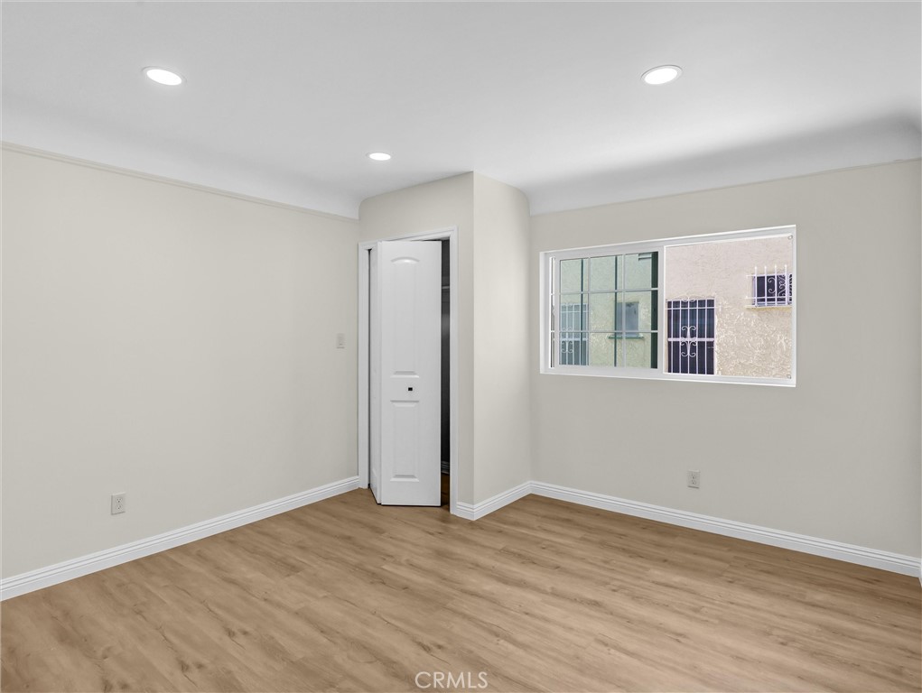 5738 S Mullen Avenue Property Photo 21