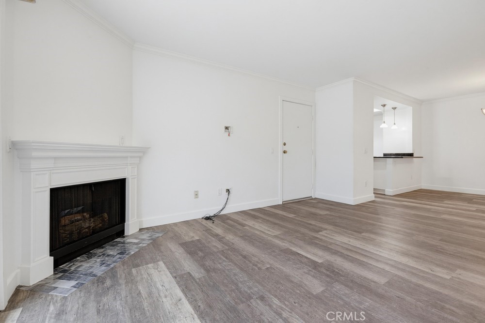 23411 Cambridge Property Photo 4