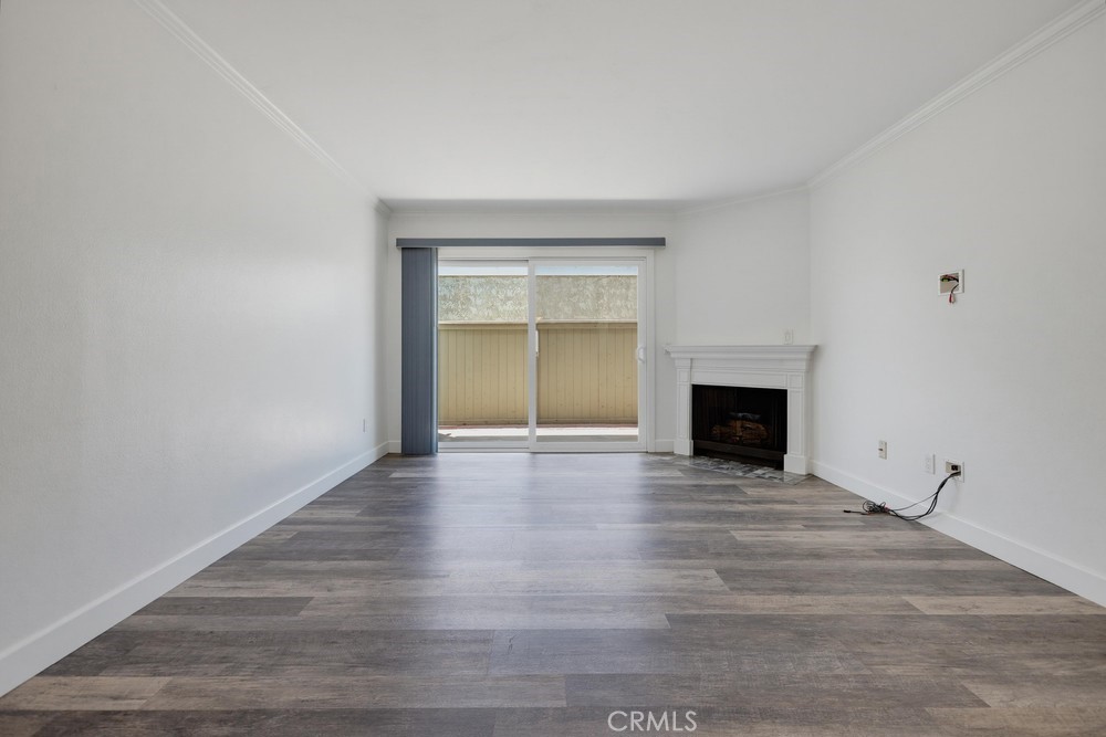 23411 Cambridge Property Photo 6