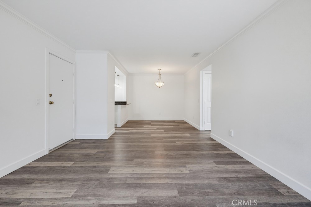 23411 Cambridge Property Photo 7