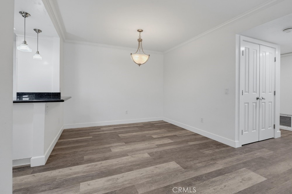 23411 Cambridge Property Photo 8